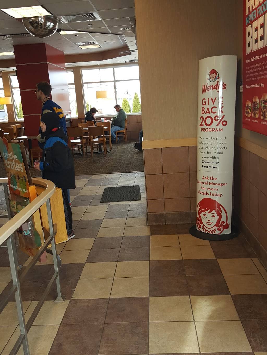 Wendys | restaurant | 3140 N 124th St, Wauwatosa, WI 53222, USA | 4147742772 OR +1 414-774-2772