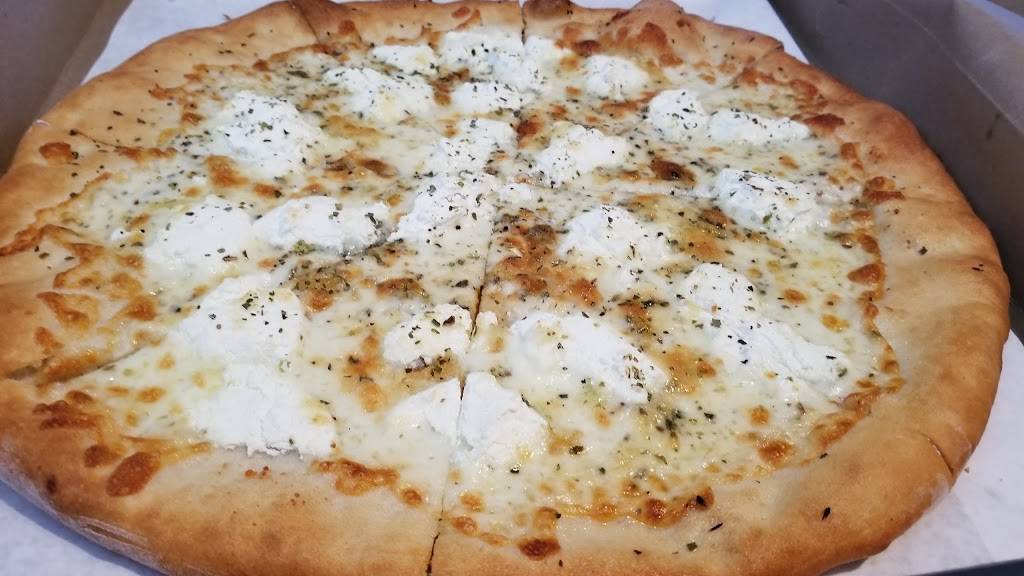 The Fat Apple | restaurant | 6704 Bayshore Rd #101, North Fort Myers, FL 33917, USA | 2395674743 OR +1 239-567-4743