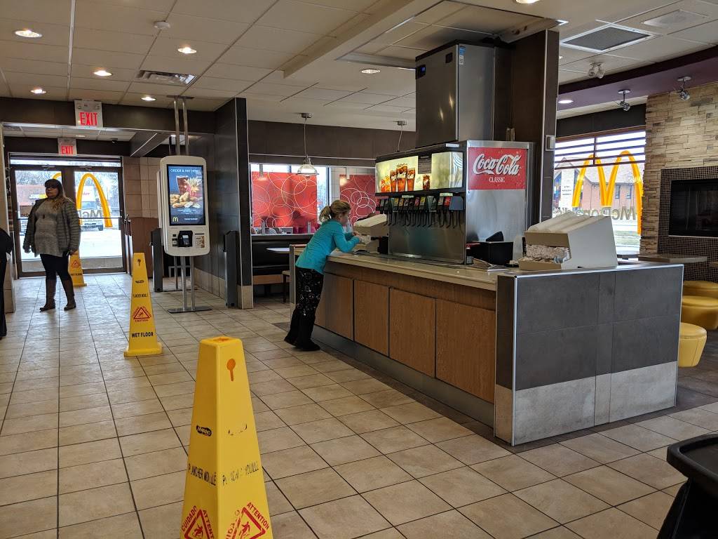 McDonalds | cafe | 50 McNaughton Ave, Wallaceburg, ON N8A 1R9, Canada | 5196273376 OR +1 519-627-3376