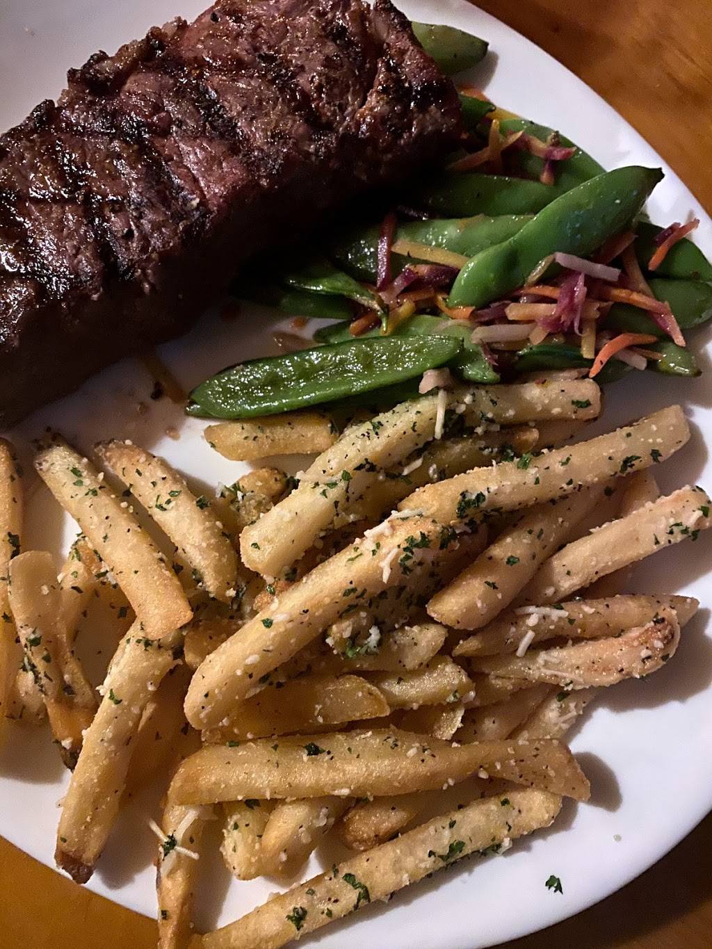 Gashouse | restaurant | 34185 US-6, Edwards, CO 81632, USA | 9709263613 OR +1 970-926-3613