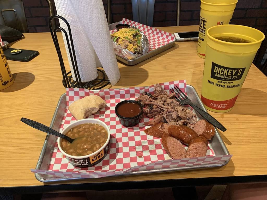 Dickeys Barbecue Pit | restaurant | 8113 Moores Ln Ste 1900, Brentwood, TN 37027, USA | 6156222818 OR +1 615-622-2818