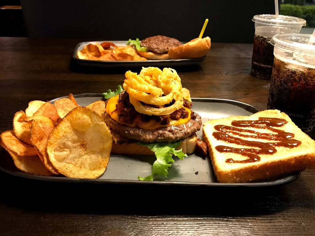 Twisted Root Burger Co. | restaurant | 4270 Aloma Ave, Winter Park, FL 32792, USA | 4079605163 OR +1 407-960-5163