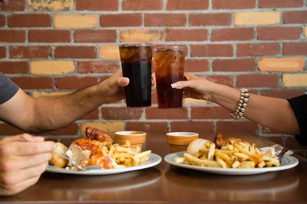 Swiss Chalet | restaurant | 44-1111 Davis Dr, Newmarket, ON L3Y 8X2, Canada | 9058533311 OR +1 905-853-3311