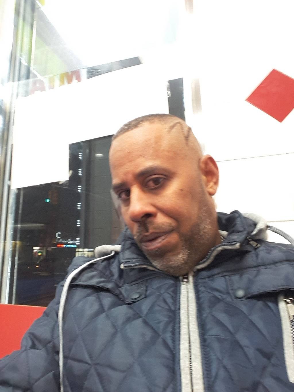 Crown Grill Chicken and Salad | restaurant | 1719 Pitkin Ave, Brooklyn, NY 11212, USA | 7184952000 OR +1 718-495-2000