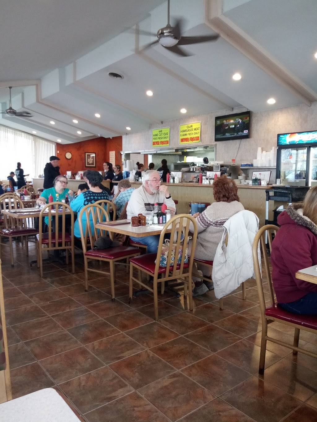 Dans Diner | restaurant | 24920 Hoover Rd, Warren, MI 48089, USA | 5867551811 OR +1 586-755-1811