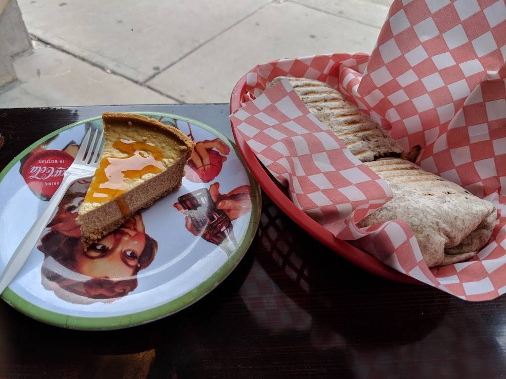 Viva Burritos | restaurant | 12 Centre St N, Oshawa, ON L1G 1A5, Canada | 9052408482 OR +1 905-240-8482