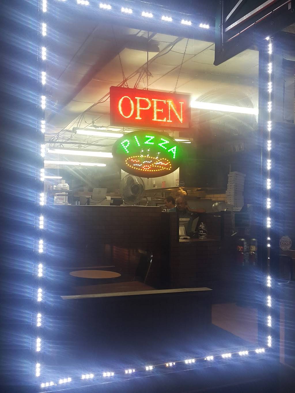 Kings Pizza | restaurant | 1950 N 4th St, Columbus, OH 43201, USA | 6142989000 OR +1 614-298-9000