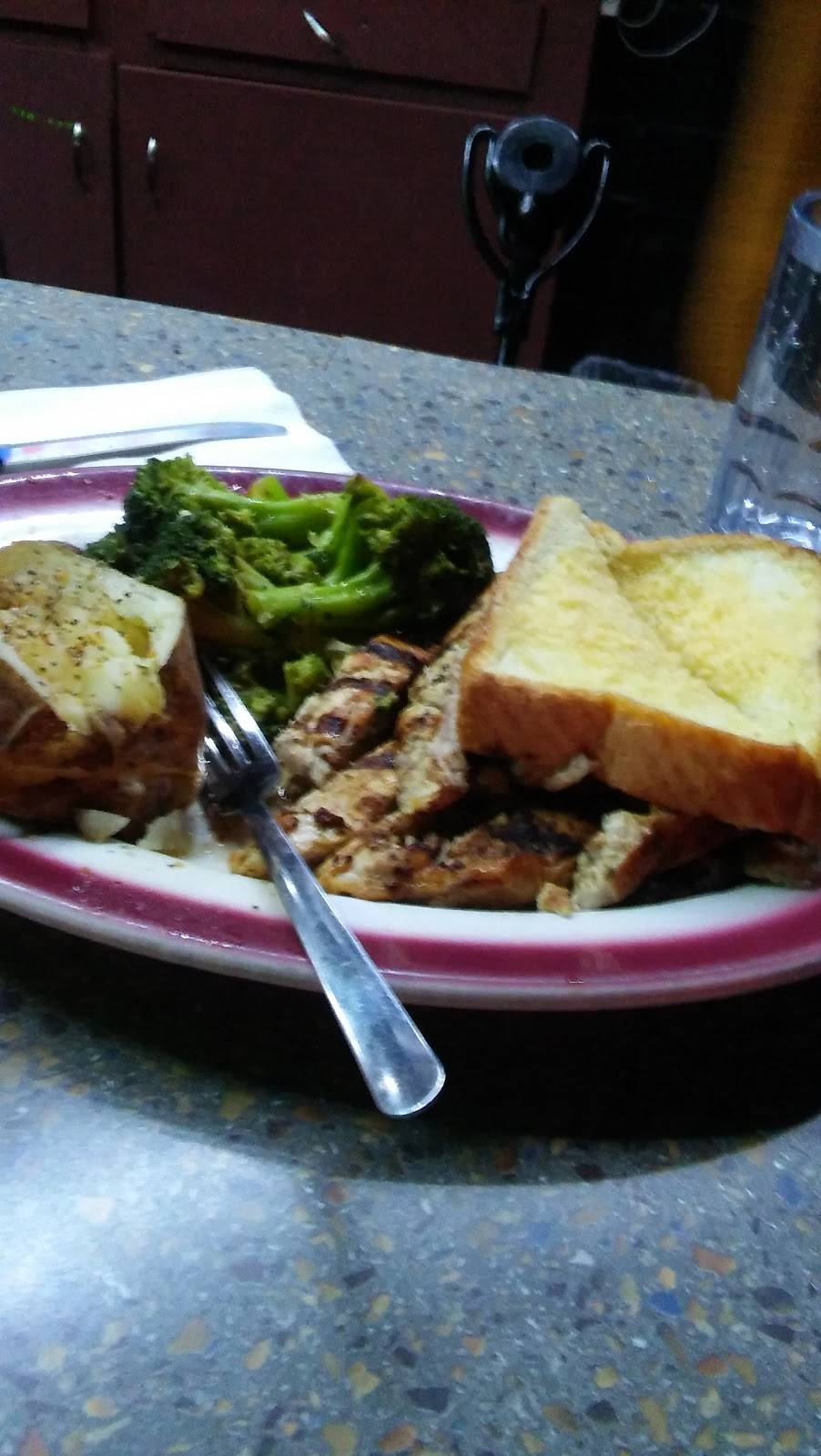 Mandees Jazz Cafe | night club | 17132 Conant St, Hamtramck, MI 48212, USA | 3138914330 OR +1 313-891-4330