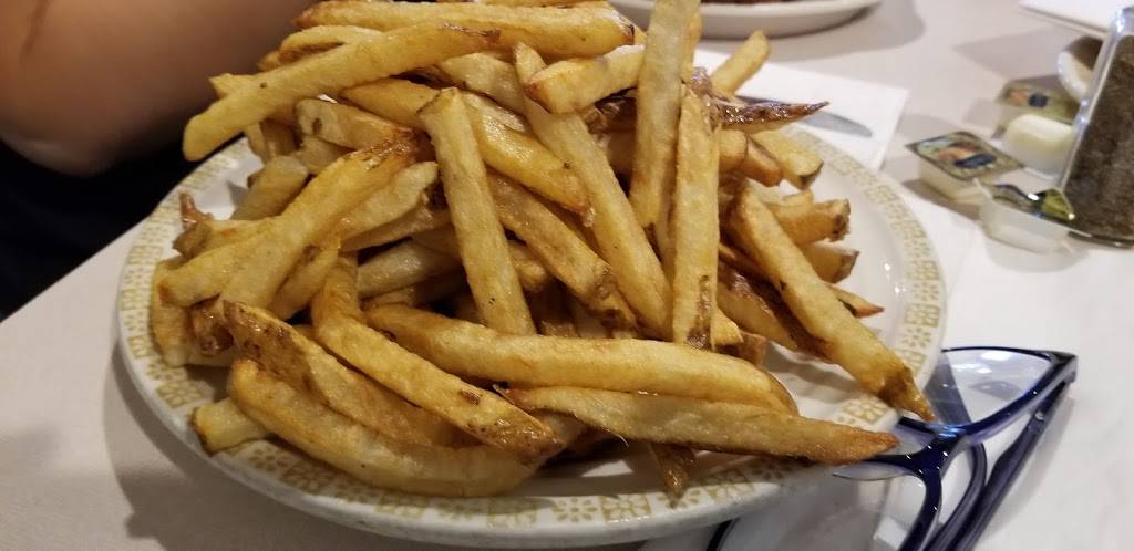 Village Inn Chicken | restaurant | 4444 S Cleveland Massillon Rd, Norton, OH 44203, USA | 3308254553 OR +1 330-825-4553