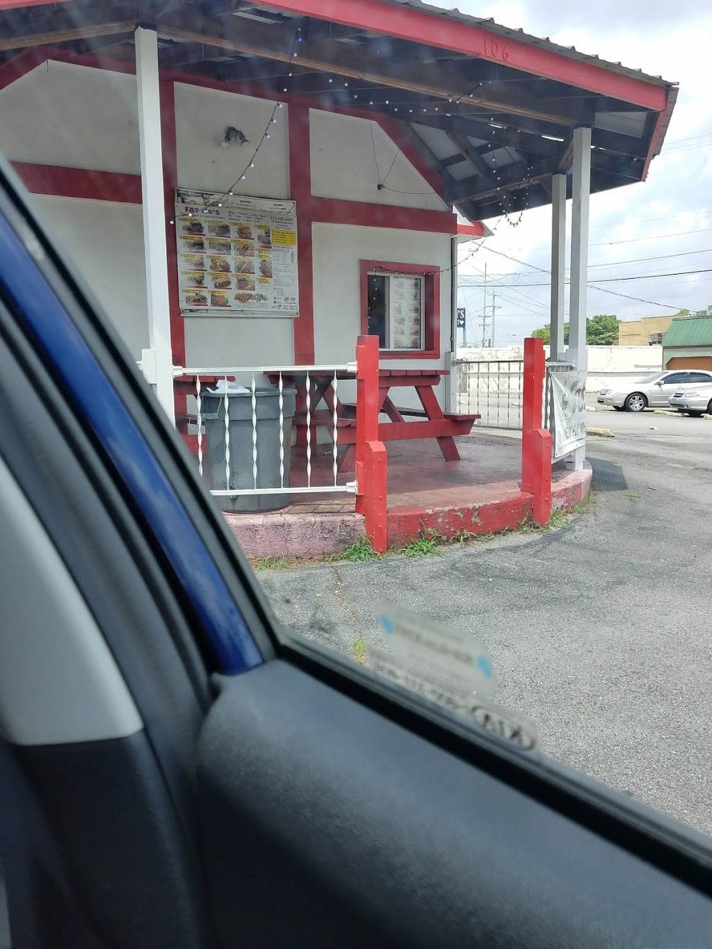 Fat Mos | restaurant | 106 Madison St, Madison, TN 37115, USA | 6158604507 OR +1 615-860-4507