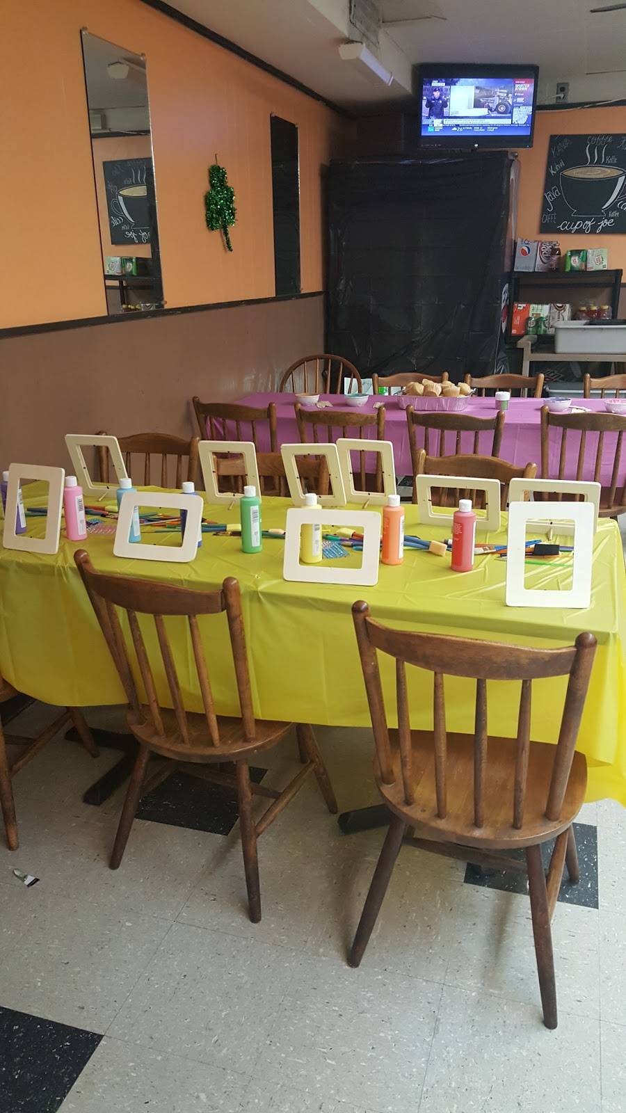 Hamilton Luncheonette | restaurant | 606 Hamilton St, Somerset, NJ 08873, USA | 7322149035 OR +1 732-214-9035