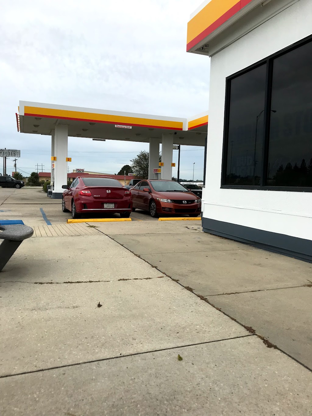 Shell | restaurant | 2232 Rees St Ext, Breaux Bridge, LA 70517, USA | 3373320092 OR +1 337-332-0092