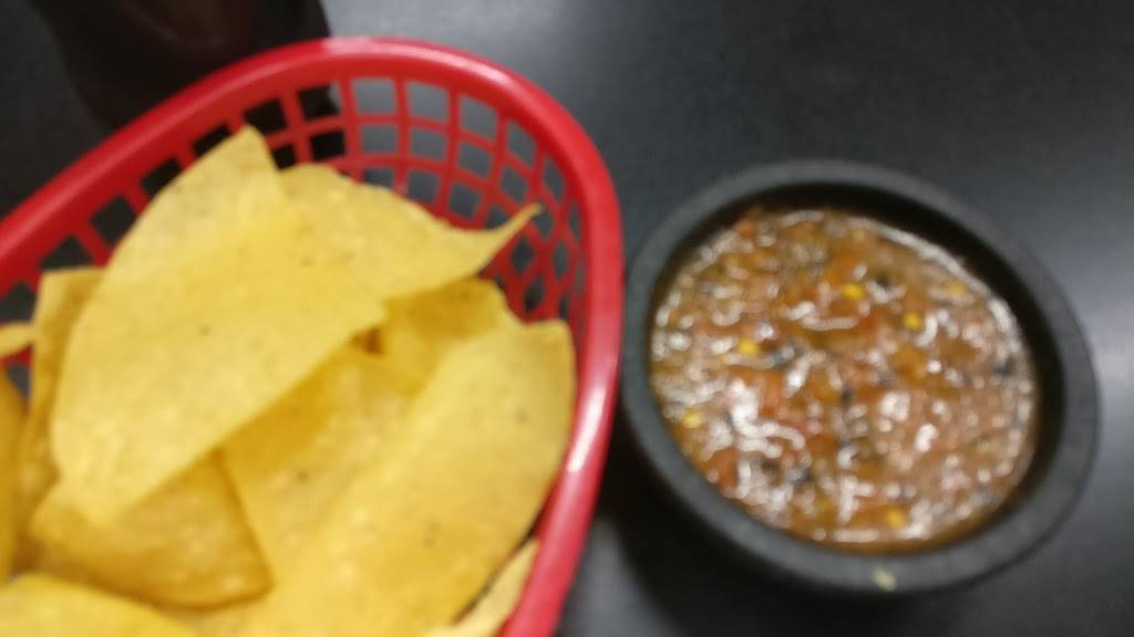 Tacos El Viajero | restaurant | 9516 Webb Chapel Rd, Dallas, TX 75220, USA | 2146471085 OR +1 214-647-1085