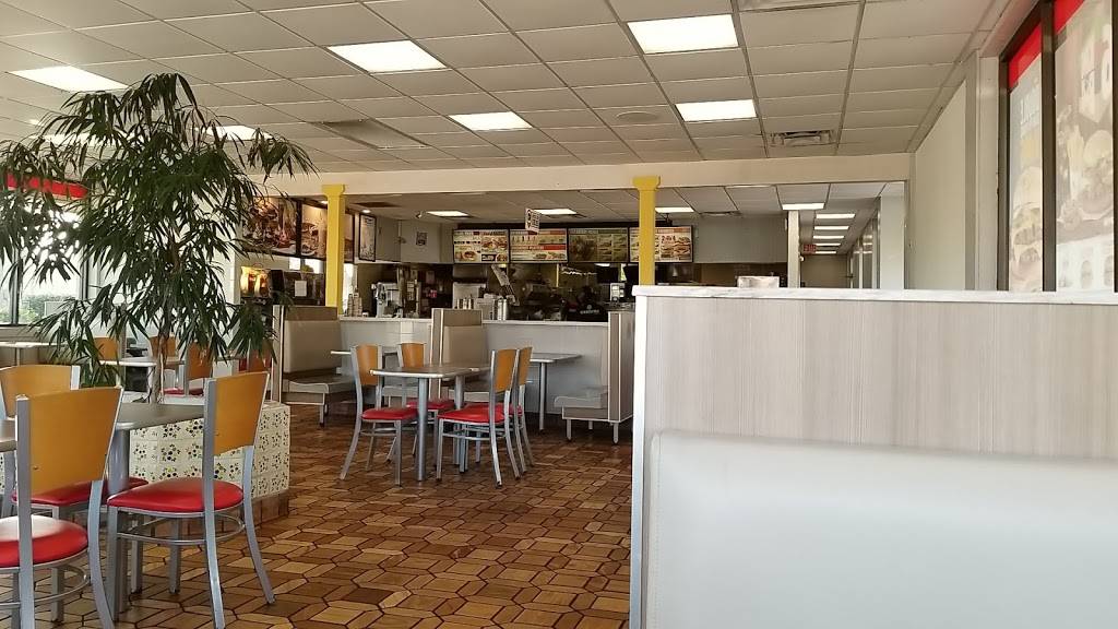 Burger King | restaurant | 9041 College Pkwy, Fort Myers, FL 33919, USA | 2394824204 OR +1 239-482-4204