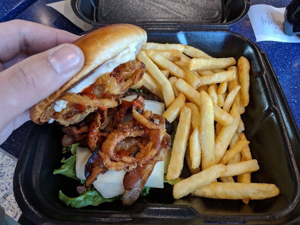 Friendlys | restaurant | 1 Harborside Dr Terminal A - Logan, Boston, MA 02128, USA | 6175616478 OR +1 617-561-6478