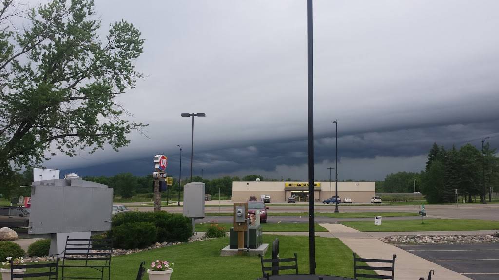 Dairy Queen Grill & Chill | restaurant | 1100 2nd Ave NE, Staples, MN 56479, USA | 2188941143 OR +1 218-894-1143