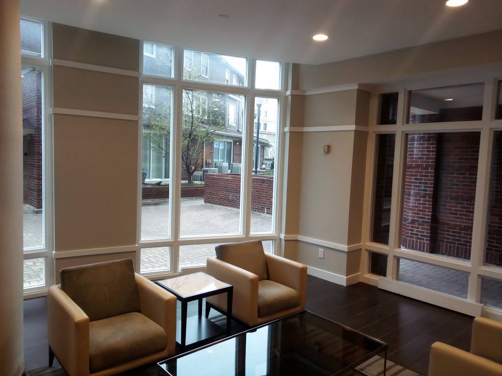 Rallys | restaurant | 3455 Taylor Blvd, Louisville, KY 40215, USA | 5023683956 OR +1 502-368-3956