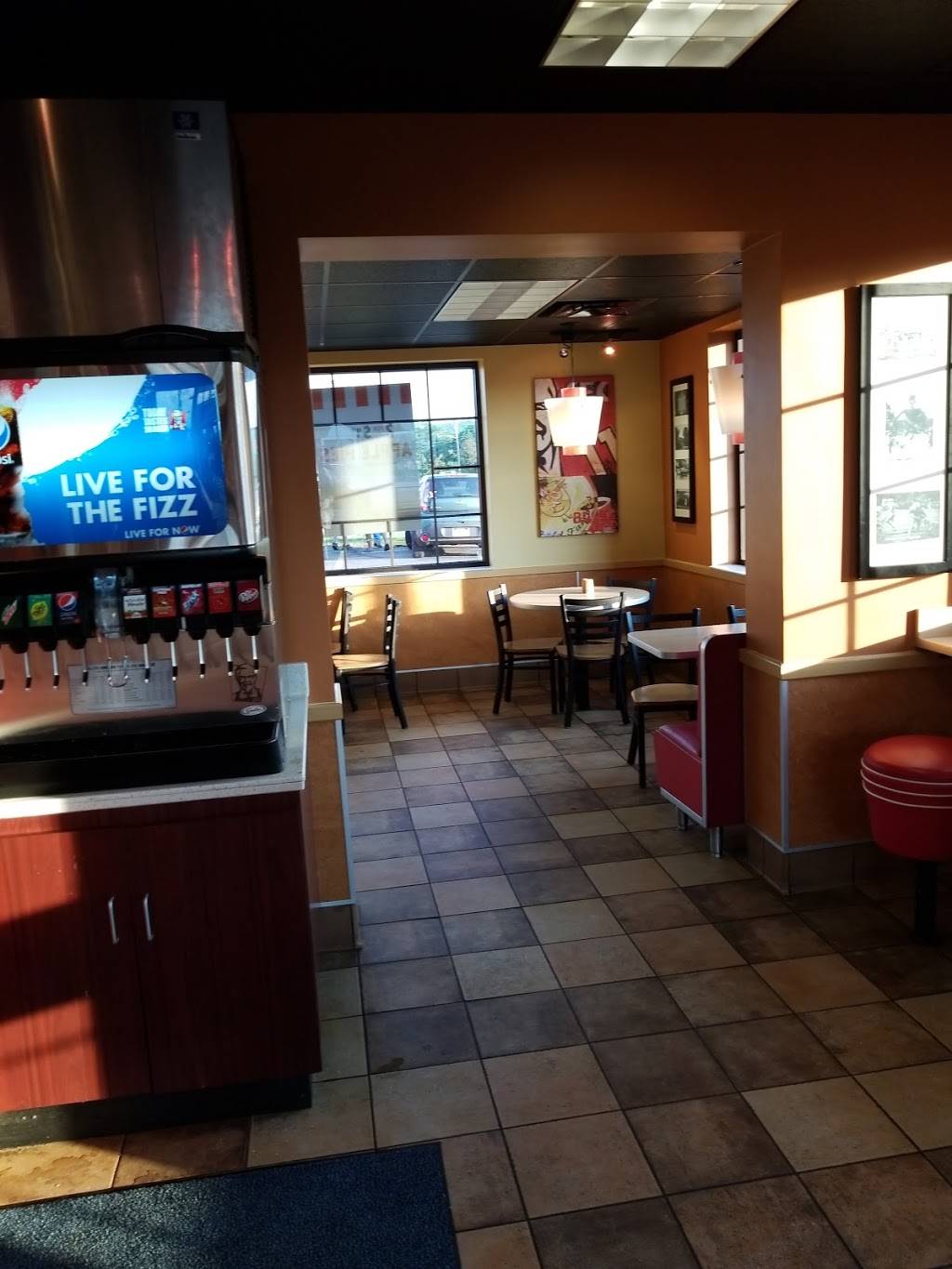 KFC | restaurant | 122 N Lafayette Ave, Moundsville, WV 26041, USA | 3048458550 OR +1 304-845-8550