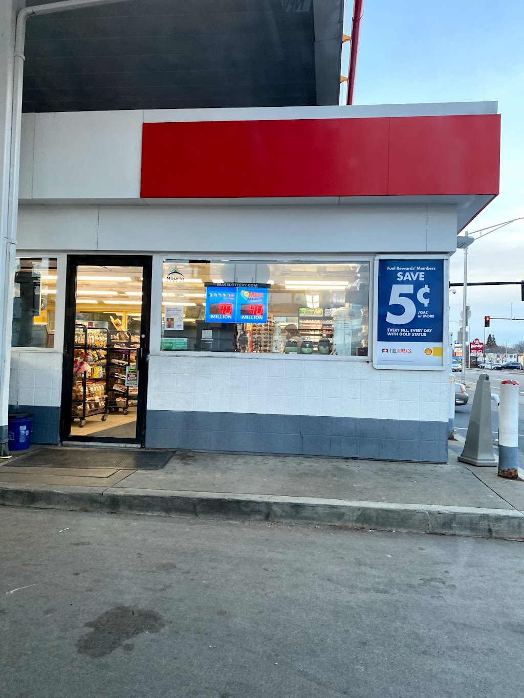 Nouria | meal takeaway | 719 Southbridge St, Worcester, MA 01610, USA | 5088317219 OR +1 508-831-7219