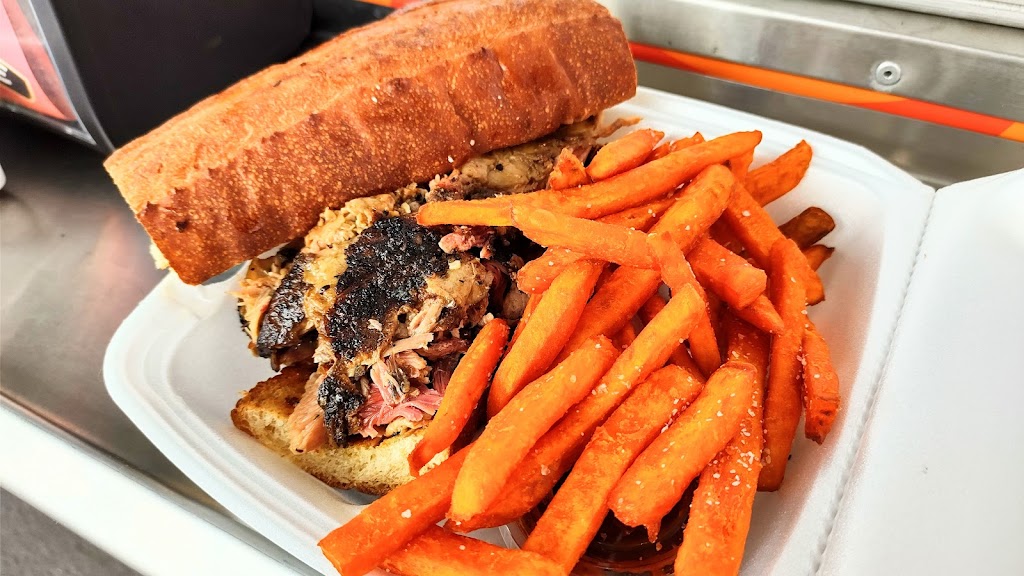 Bills Family Barbecue | restaurant | 1905 Old Middlefield Way, Mountain View, CA 94043, USA | 6509634111 OR +1 650-963-4111