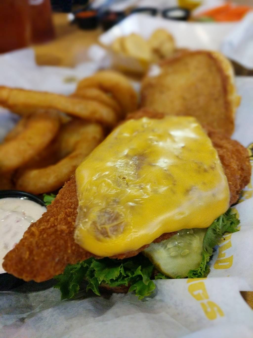 Buffalo Wild Wings | restaurant | 5520 W Grand Parkway S, Richmond, TX 77406, USA | 2812327024 OR +1 281-232-7024