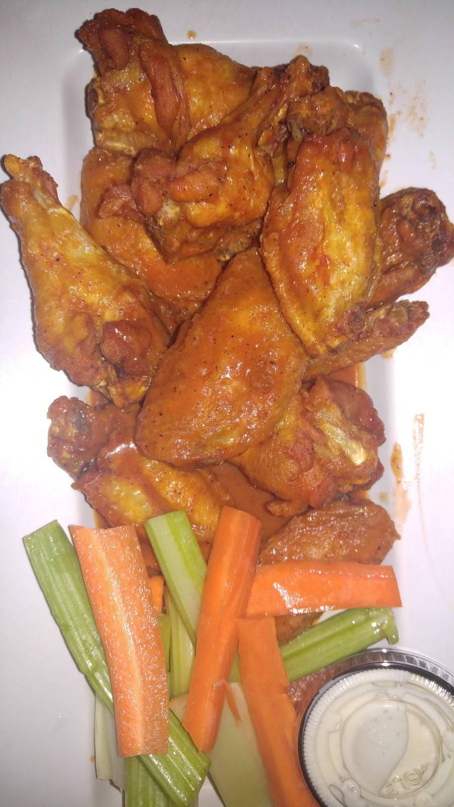 Baileys Bar & Grille | restaurant | 6922 Bristol Emilie Rd, Levittown, PA 19057, USA | 2159467991 OR +1 215-946-7991