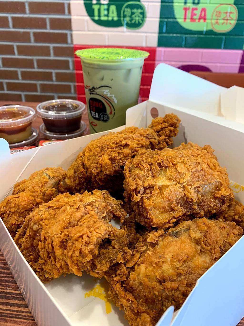 TKK Fried Chicken 頂呱呱 x Kung Fu Tea | meal takeaway | 1 Beale St, Quincy, MA 02170, USA | 6174810785 OR +1 617-481-0785