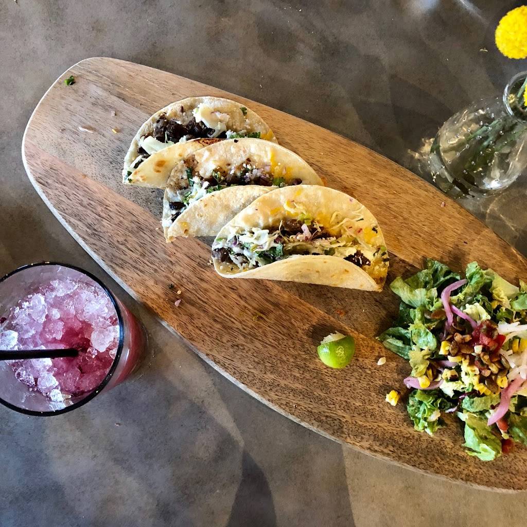 Mekenita Cantina | restaurant | 6707 N Florida Ave, Tampa, FL 33604, USA | 8132328226 OR +1 813-232-8226