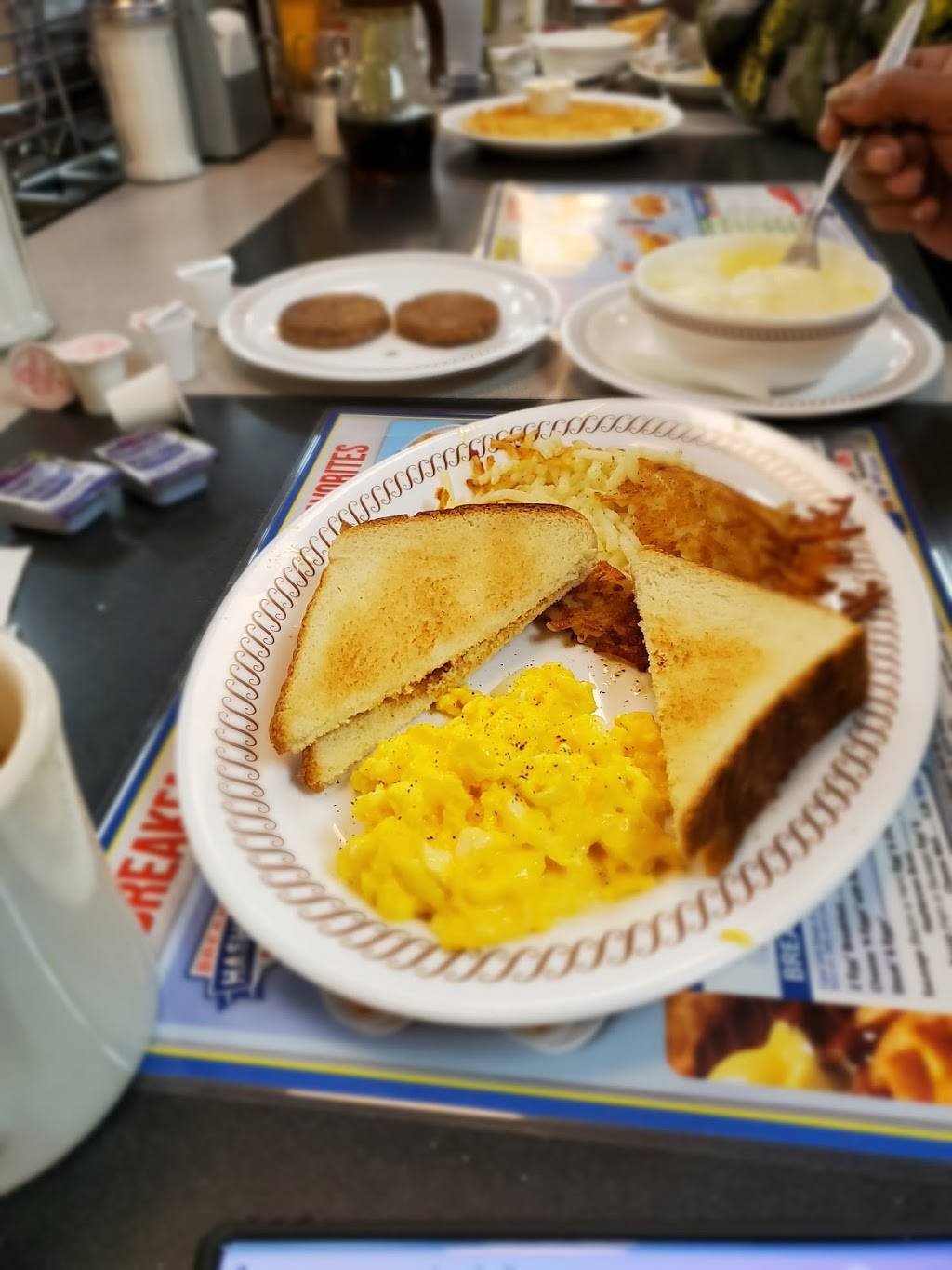 Waffle House | meal takeaway | 6513 Ringgold Rd, East Ridge, TN 37412, USA | 4238999999 OR +1 423-899-9999
