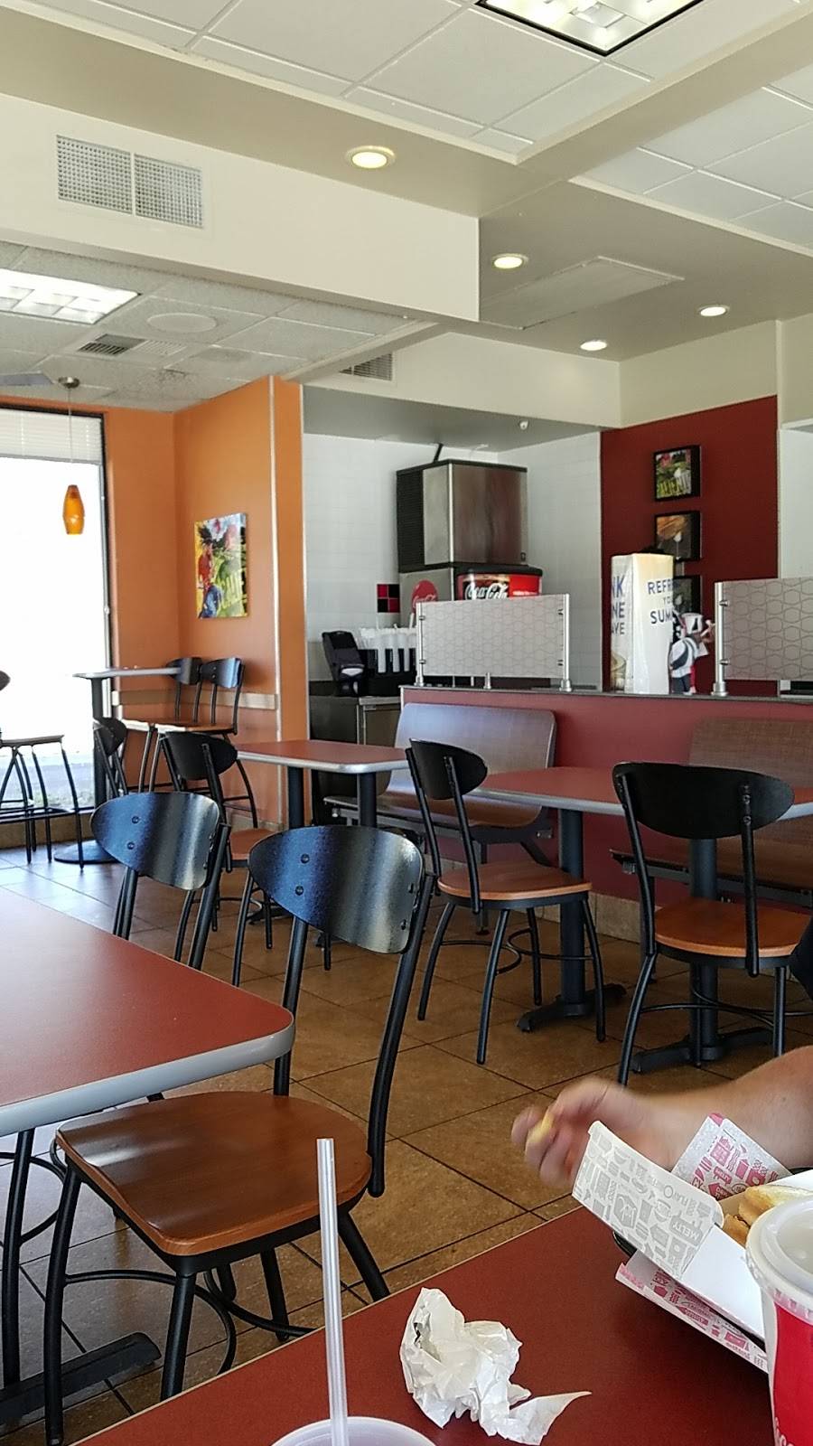 Jack in the Box | restaurant | 204 Largo Dr, Nashville, TN 37211, USA | 6153159206 OR +1 615-315-9206