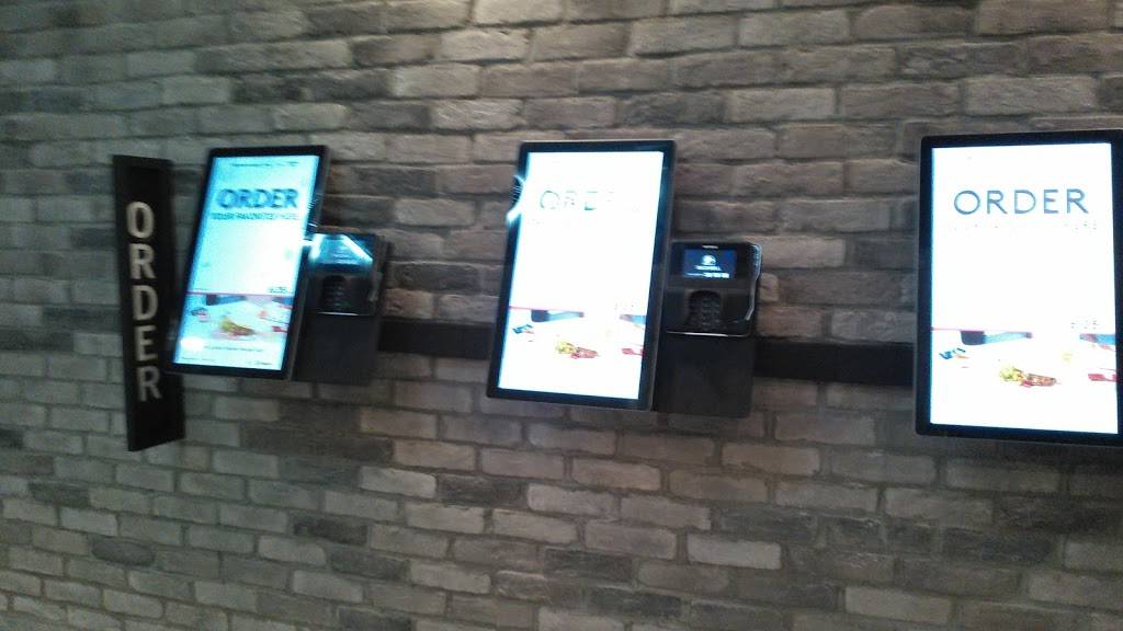 Taco Bell Cantina | meal takeaway | 560 W 207th St, New York, NY 10034, USA | 6464490020 OR +1 646-449-0020