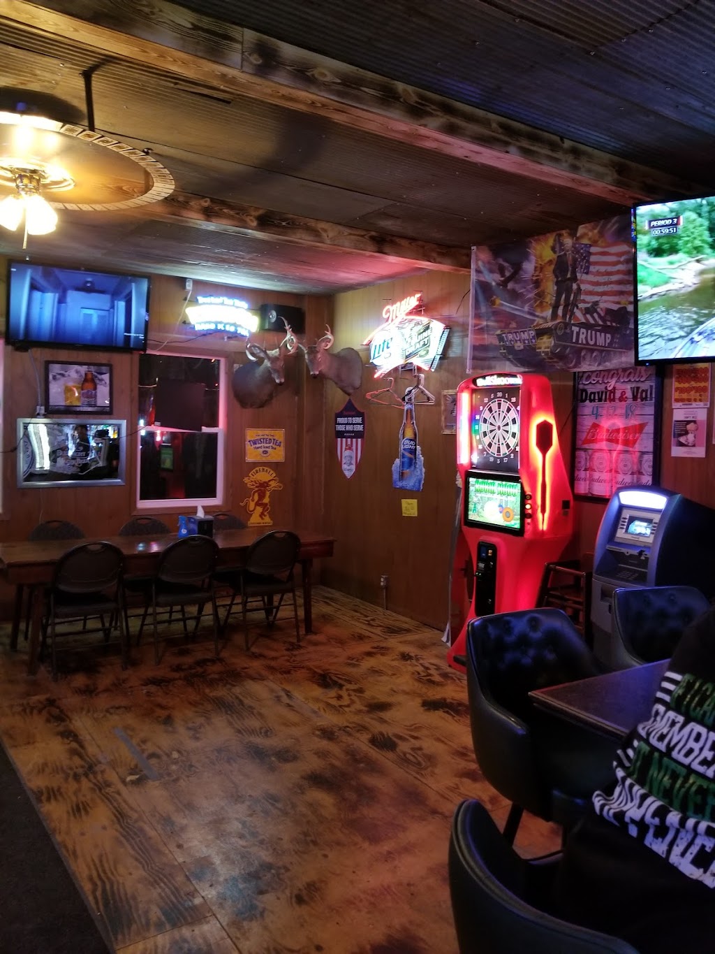 Ruffees Bar | restaurant | 113-127 N Main, Strandburg, SD 57265, USA | 6056762481 OR +1 605-676-2481