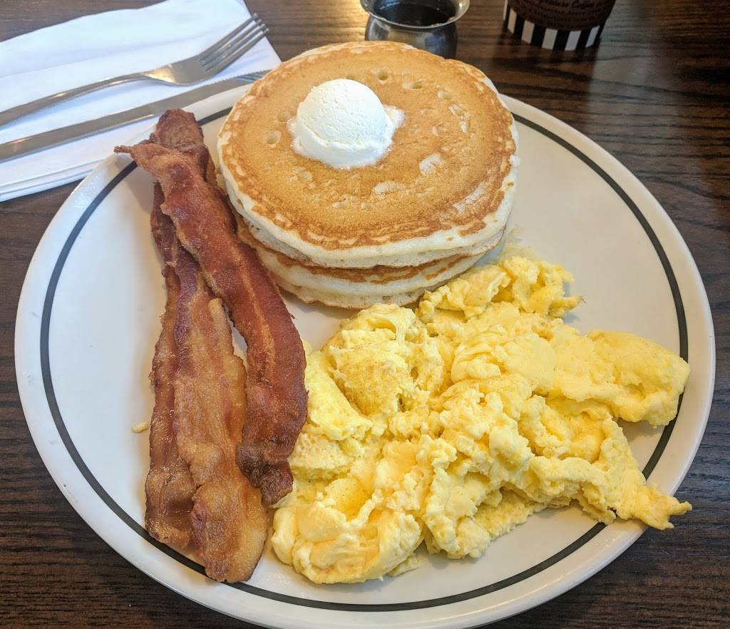 Corner Bakery Cafe | bakery | 720 NW Gilman Blvd, Issaquah, WA 98027, USA | 4256512770 OR +1 425-651-2770