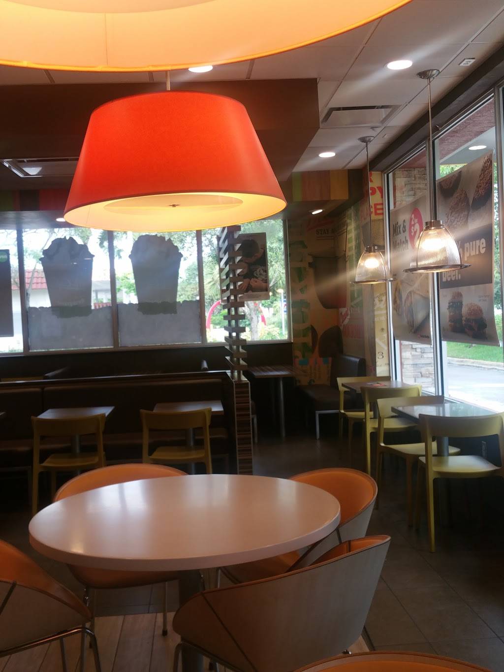 McDonalds | cafe | 13642 FL-84, Davie, FL 33325, USA | 9544732422 OR +1 954-473-2422