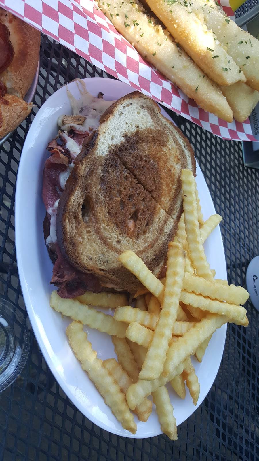 Cobb Mountain Pizza | restaurant | 16295 Hwy 175 #3, Cobb, CA 95426, USA | 7079284188 OR +1 707-928-4188