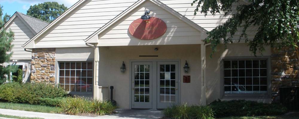 Christines Restaurant | restaurant | 385 Oxford Valley Rd, Yardley, PA 19067, USA | 2153692930 OR +1 215-369-2930