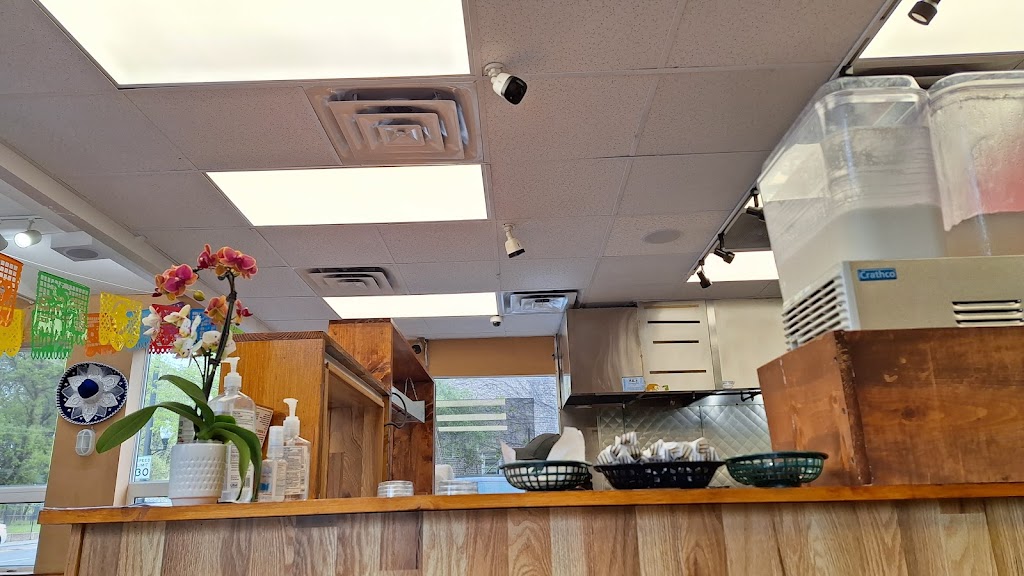 Tacos Los Primos | restaurant | 5754 N Western Ave, Chicago, IL 60659, USA | 7736541135 OR +1 773-654-1135