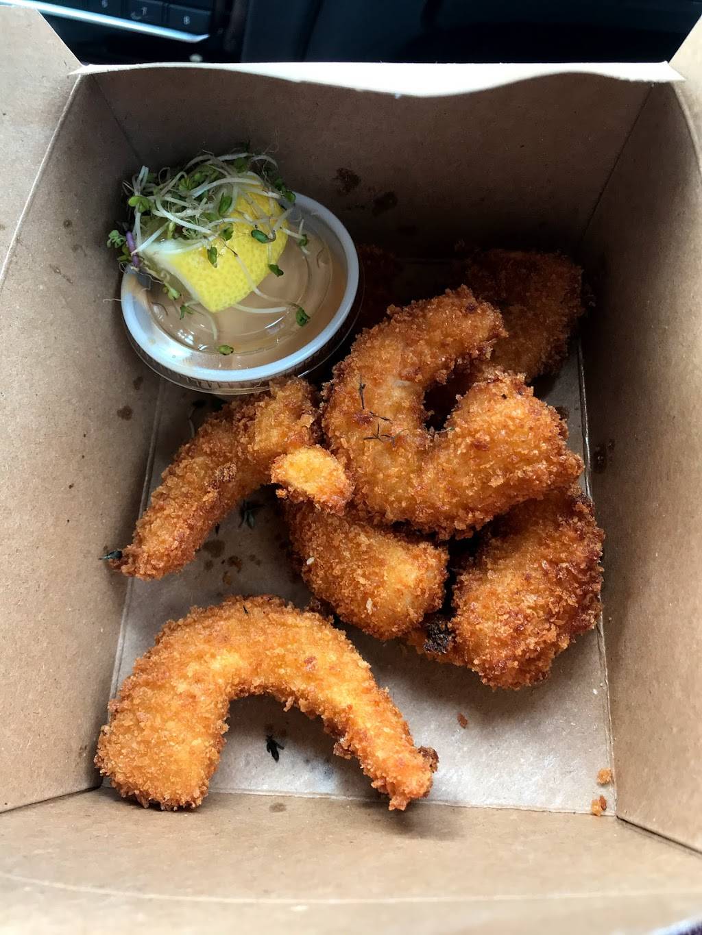 Neon Tiger | restaurant | 654 King St, Charleston, SC 29403, USA | 8436403902 OR +1 843-640-3902