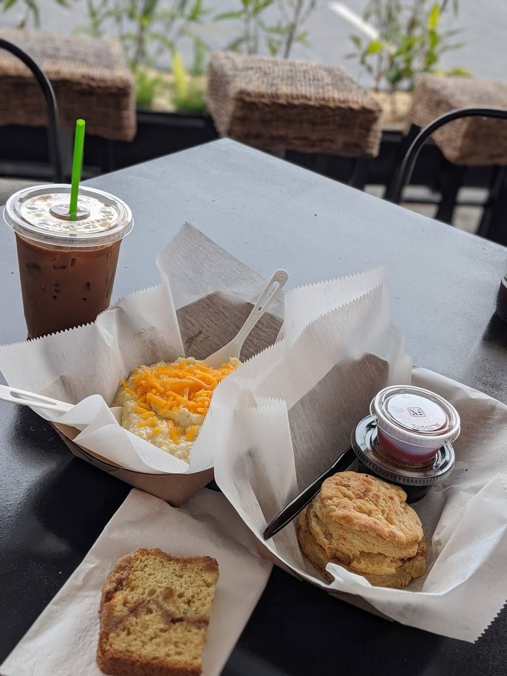 Dolly Birds | restaurant | 3157 Maybank Hwy, Johns Island, SC 29455, USA | 8437375325 OR +1 843-737-5325