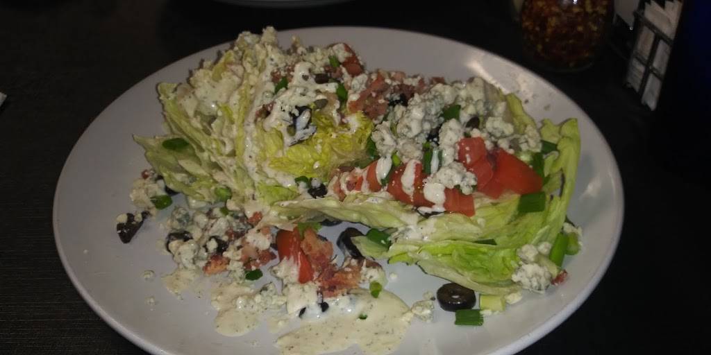 Lorenzos Italian Restaurant & Pizzeria | restaurant | 222 Orange Ave, Fort Pierce, FL 34950, USA | 7724605445 OR +1 772-460-5445