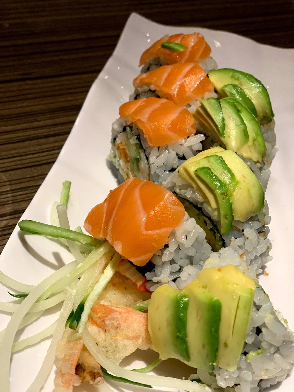 Hockey Sushi | restaurant | 1102 Centre St, Thornhill, ON L4J 3M8, Canada | 9058826663 OR +1 905-882-6663