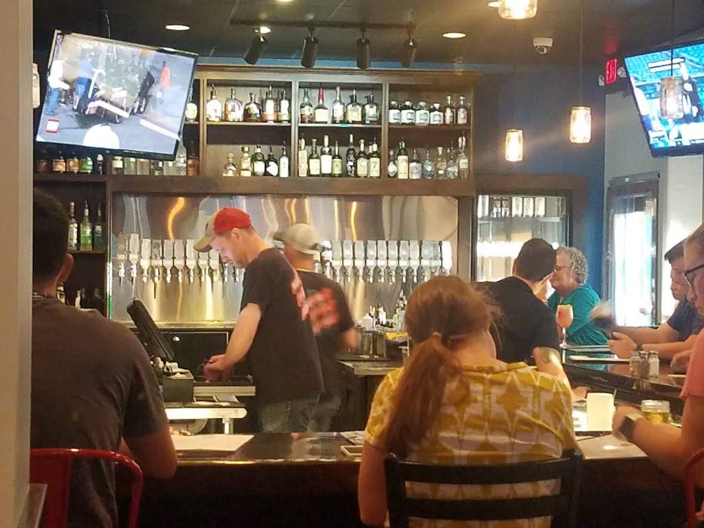 The Mason Jar Tavern | restaurant | 305 S Main St, Fuquay-Varina, NC 27526, USA | 9197625555 OR +1 919-762-5555