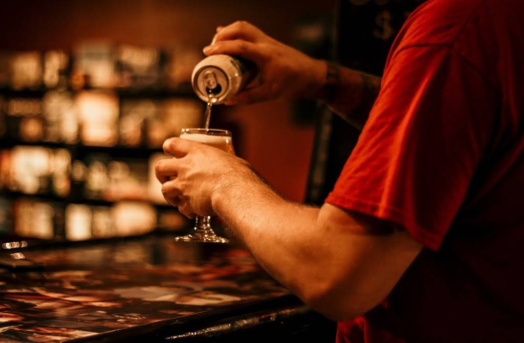 Queen City Cinema Club | restaurant | 128B Main St, Bangor, ME 04401, USA | 2079422100 OR +1 207-942-2100