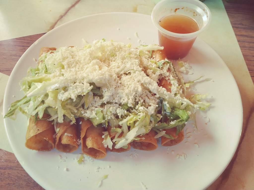 Antojitos Sandra | restaurant | Lázaro Cárdenas, Luis Echeverria Alvarez ( El Hongo), Col Luis Echeverría, B.C., Mexico | 016651331062 OR +52 665 133 1062