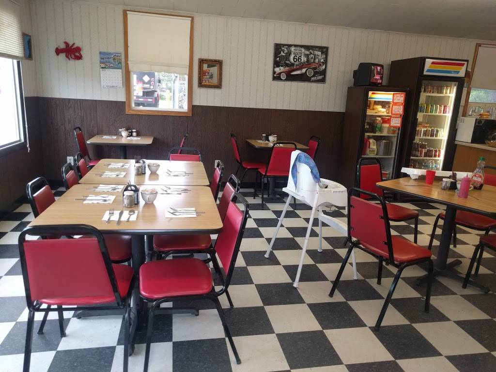 Sylvias Lunch Break | restaurant | 257 Summer St, Lancaster, NH 03584, USA | 6037883328 OR +1 603-788-3328