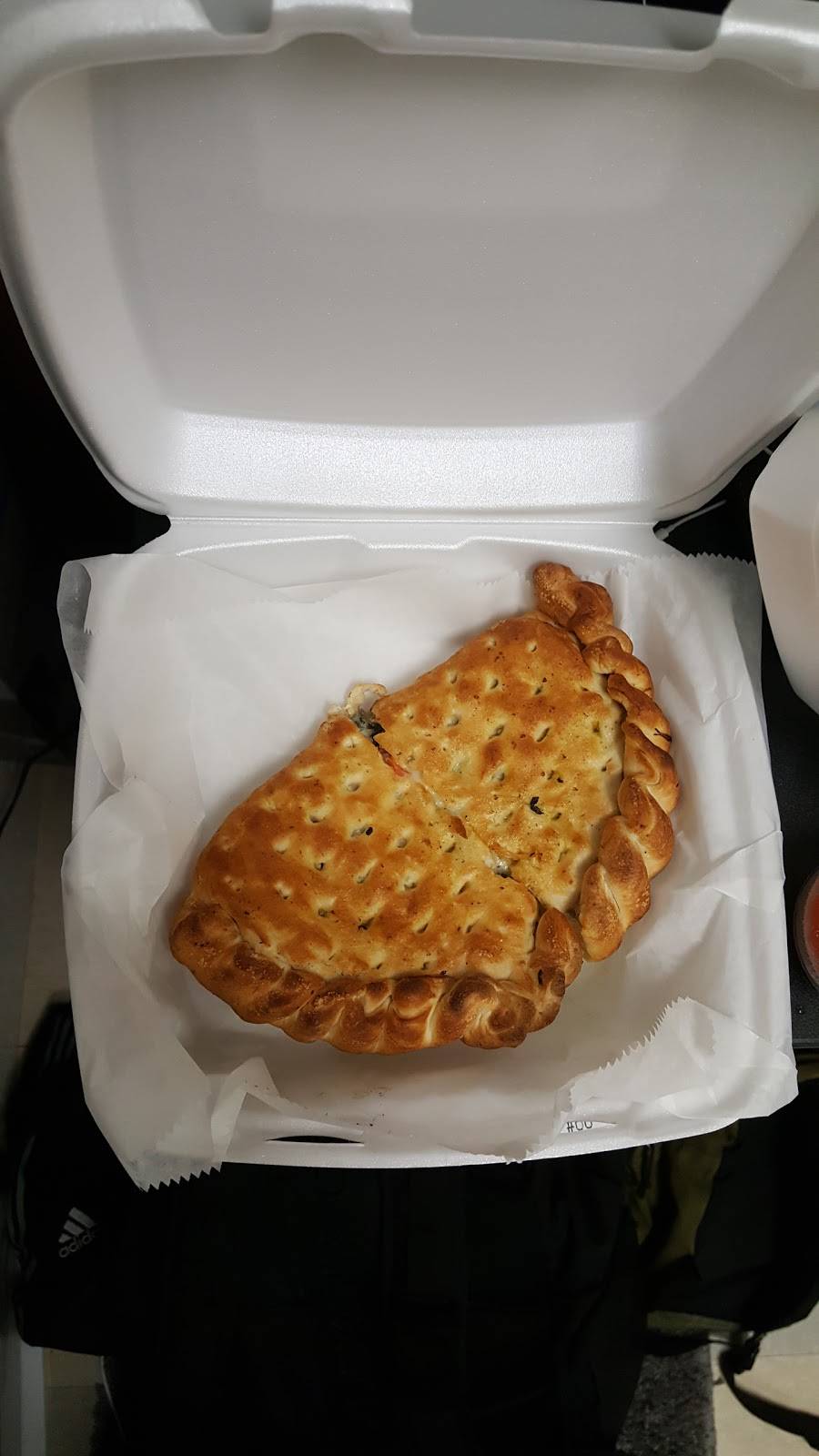 Tjs Pizza | restaurant | 602 N Elm St, Denton, TX 76201, USA | 9403833333 OR +1 940-383-3333