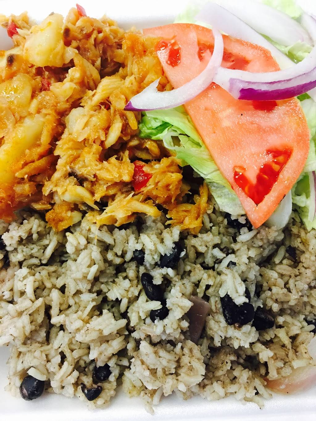 Lechonera Latina | cafe | 11229 E Colonial Dr #110, Orlando, FL 32817, USA | 4072076903 OR +1 407-207-6903