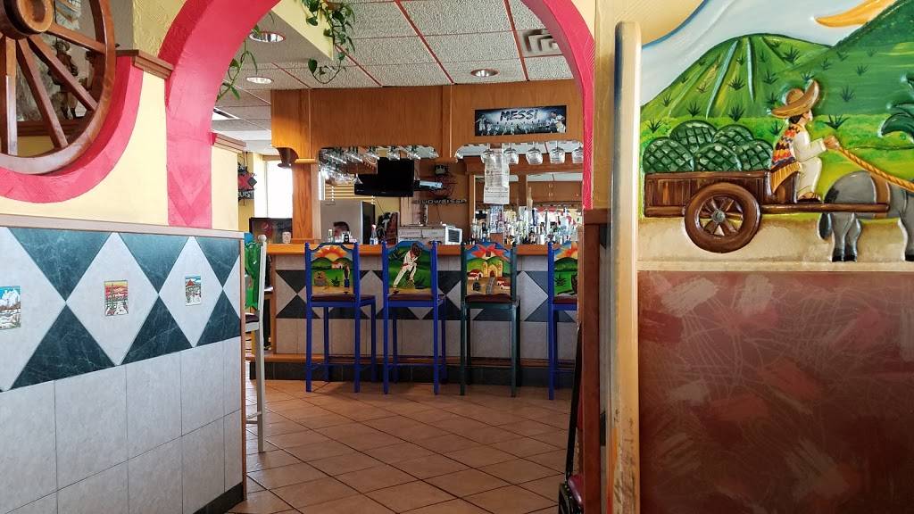 La Carreta | restaurant | 308 E Market St, Celina, OH 45822, USA | 4195864500 OR +1 419-586-4500