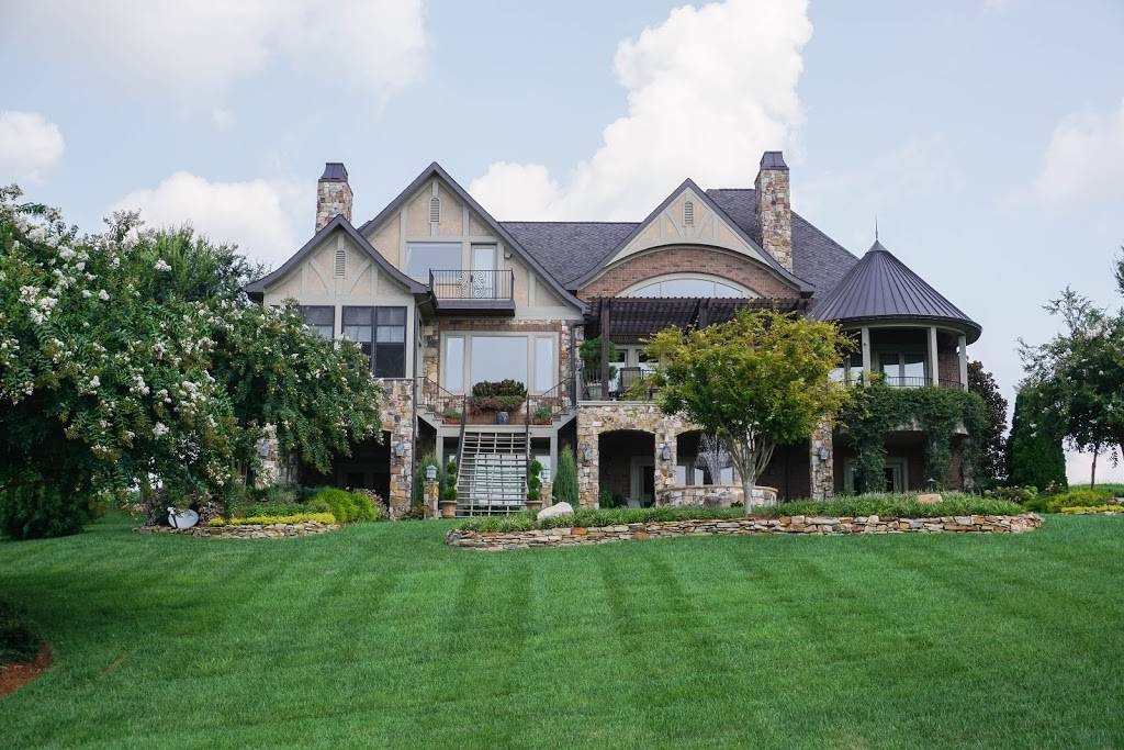 WindRiver Community - Open for Virtual Tours | restaurant | 350 Lighthouse Point Dr, Lenoir City, TN 37772, USA | 8659881864 OR +1 865-988-1864