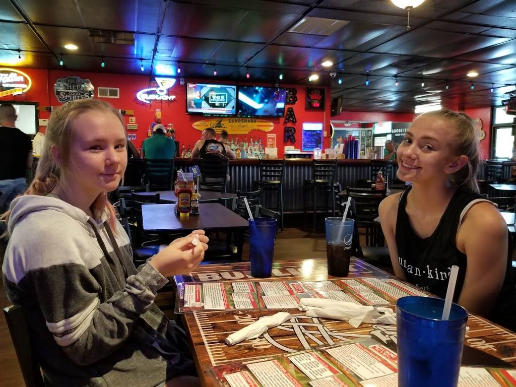 Gilliganz Bar and Grill | restaurant | 7257 St James Dr, Edwardsville, IL 62025, USA | 6186560620 OR +1 618-656-0620